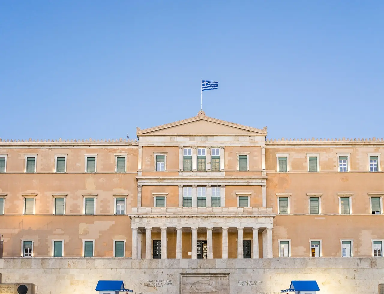Hvordan er vejret i Athen i november?