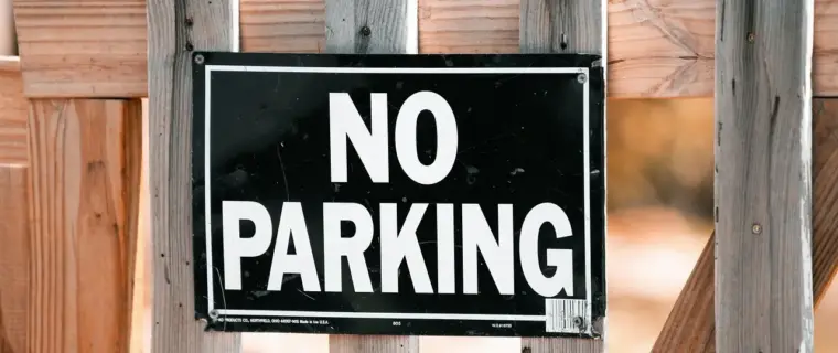 Parkering ved Georgios Karaiskakis Stadion: priser og zoner