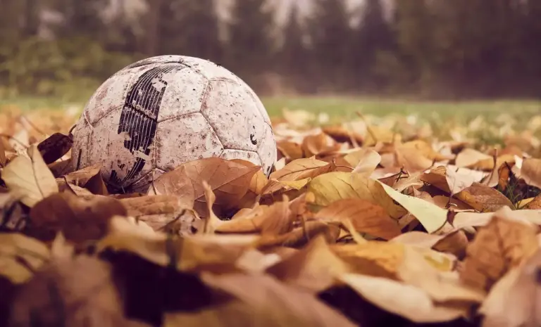 Super League 1, runde 23: Skarpe åbninger, sene udligninger og solide hjemmesejre – hele runden samlet på ét sted